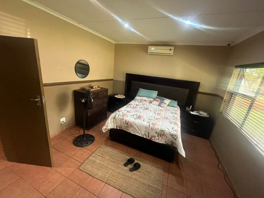 3 Bedroom Property for Sale in Protea Park North West